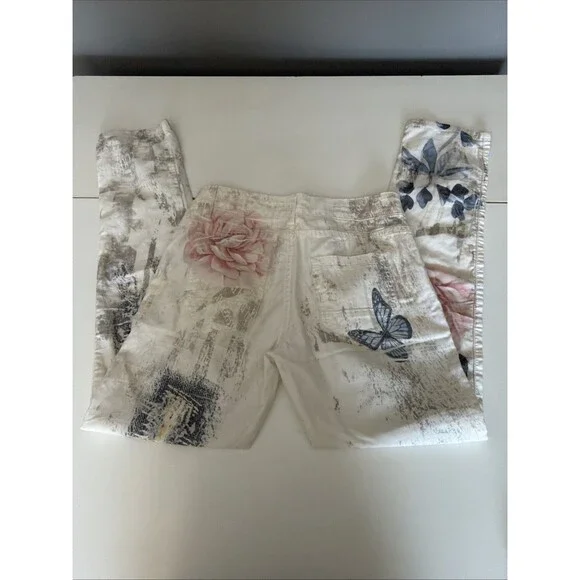 Unbranded Made in Italy Straight Leg Button Front White Floral Art Jeans Sz 28 - Picture 3 of 7